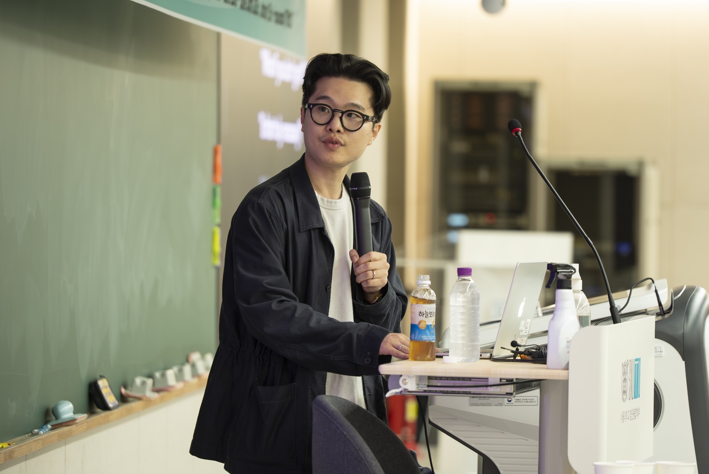 강의 중인 이재규